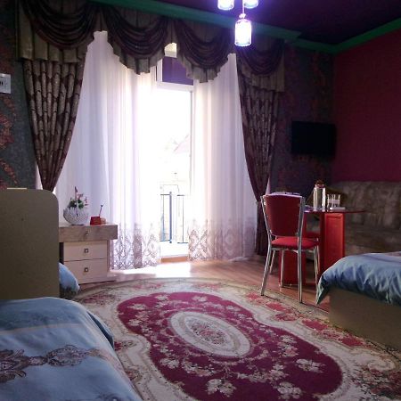 Tubram S Ailəvi Qonaq Evi Bed & Breakfast Sheki Luaran gambar