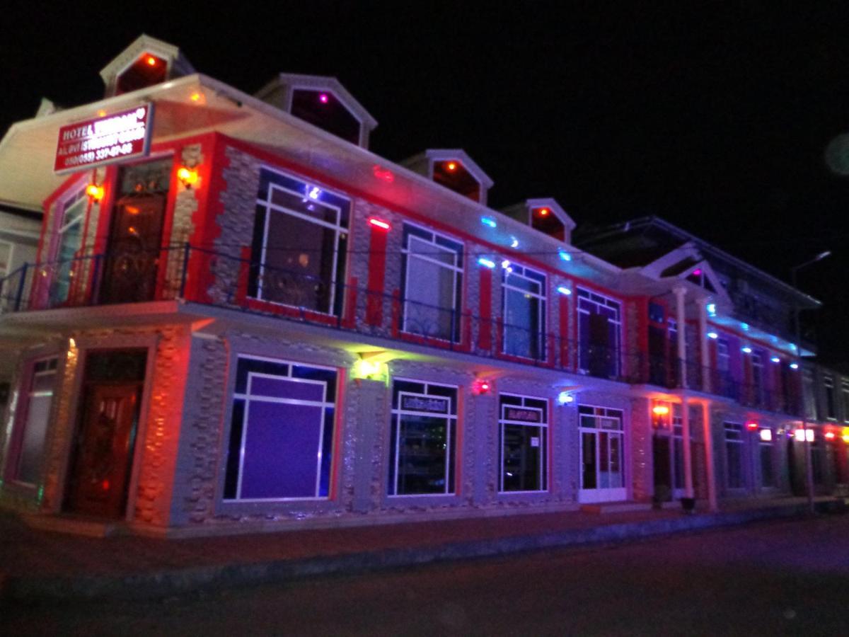 Tubram S Ailəvi Qonaq Evi Bed & Breakfast Sheki Luaran gambar