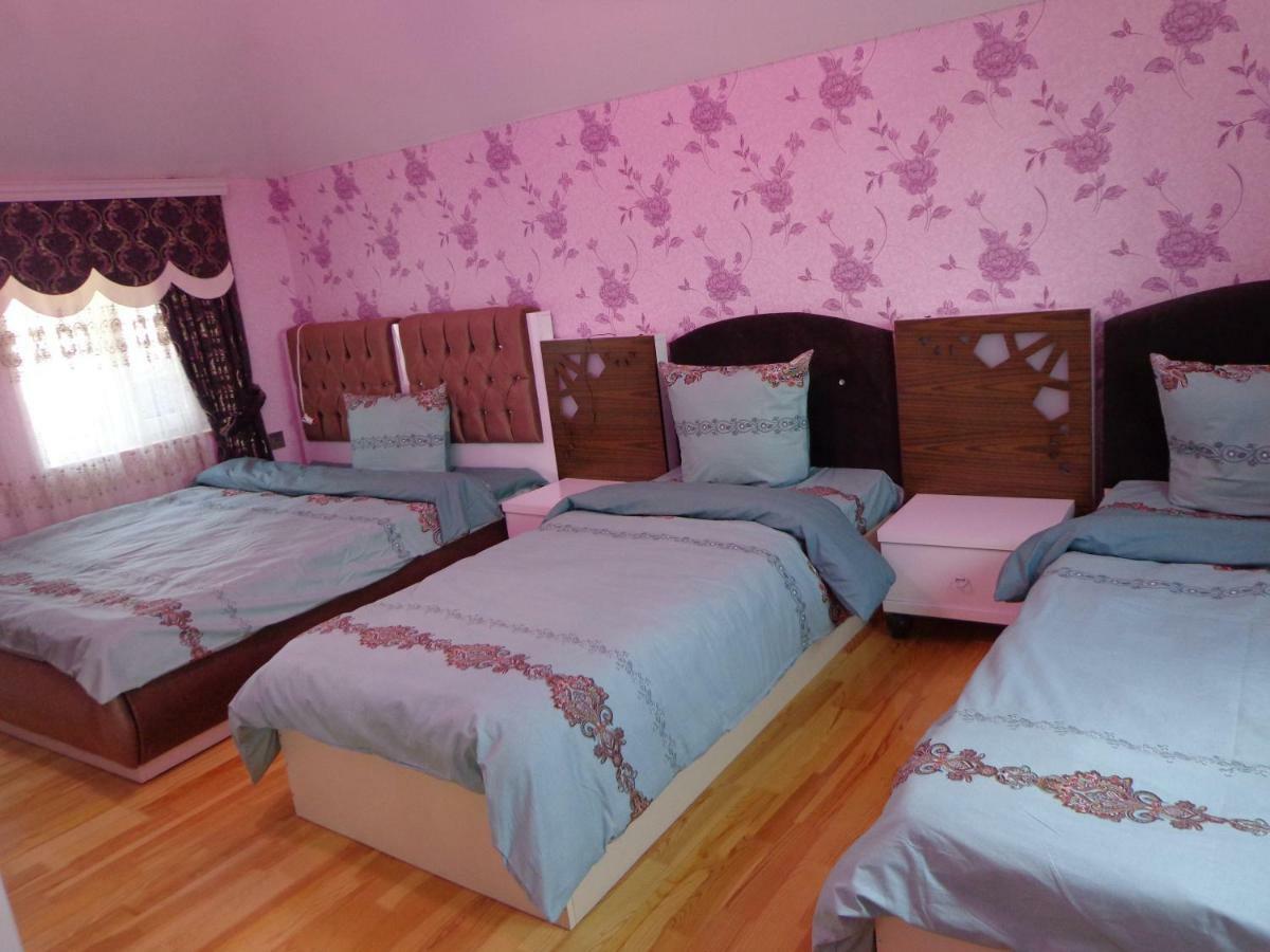 Tubram S Ailəvi Qonaq Evi Bed & Breakfast Sheki Luaran gambar
