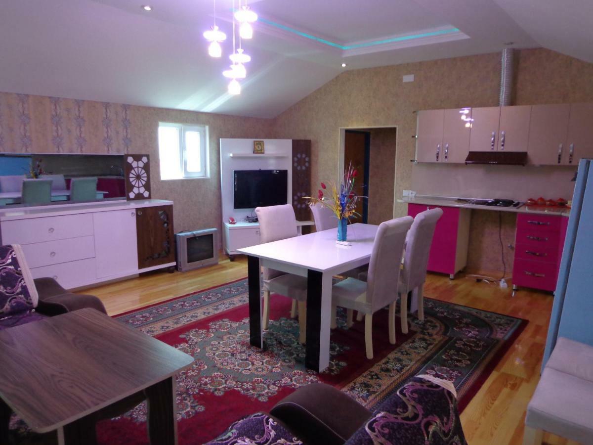 Tubram S Ailəvi Qonaq Evi Bed & Breakfast Sheki Luaran gambar