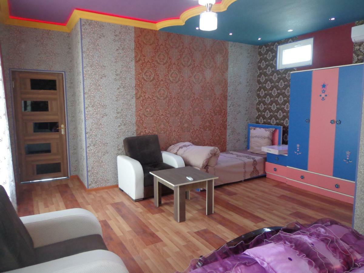 Tubram S Ailəvi Qonaq Evi Bed & Breakfast Sheki Luaran gambar
